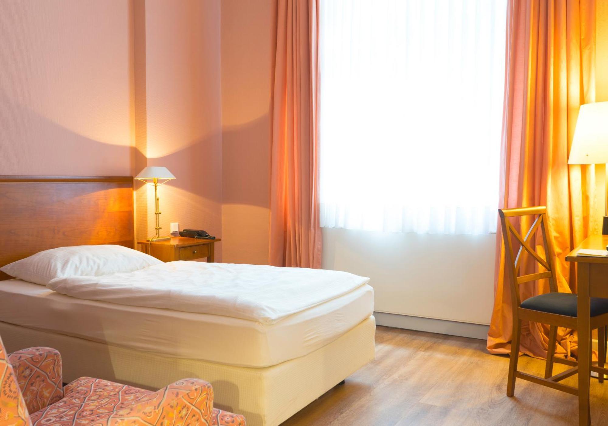 Hotel Villa Viktoria Luise Blankenburg  Phòng bức ảnh
